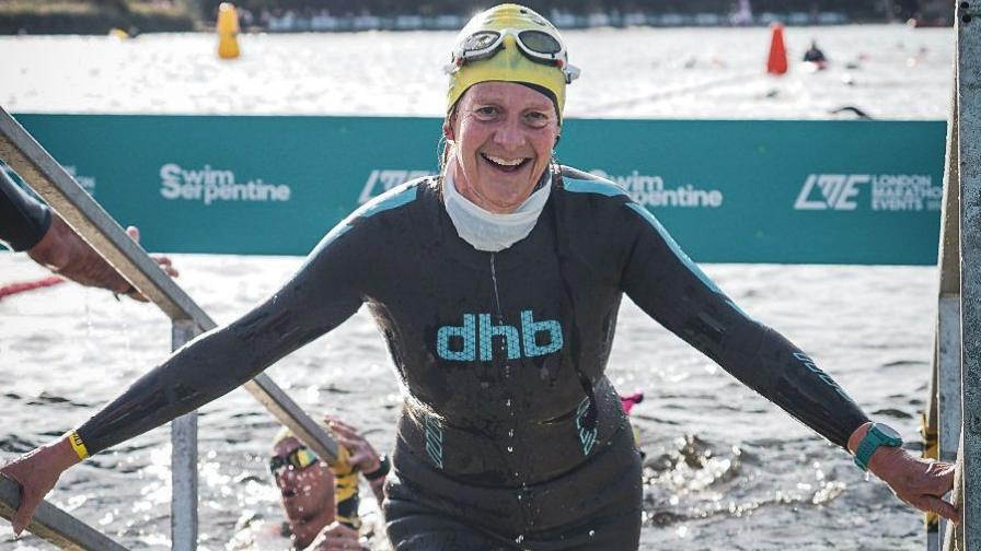 Liz Kemsley swimming